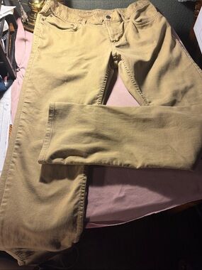 Old Navy Men's Chinos in Light Tan